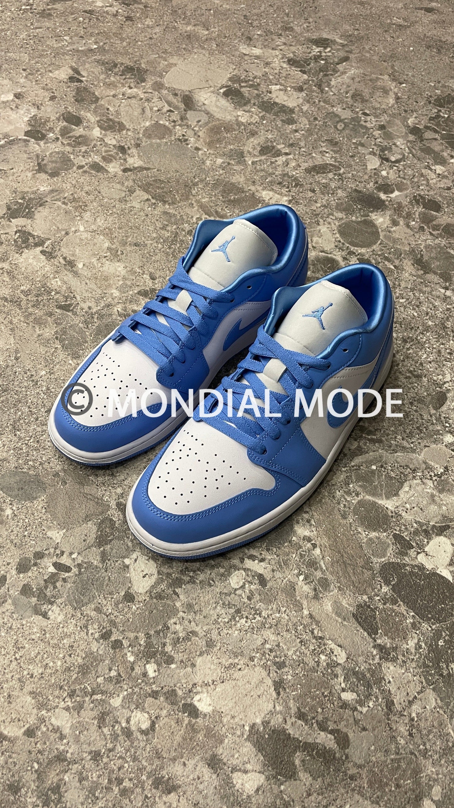 NIKE AO9944-441