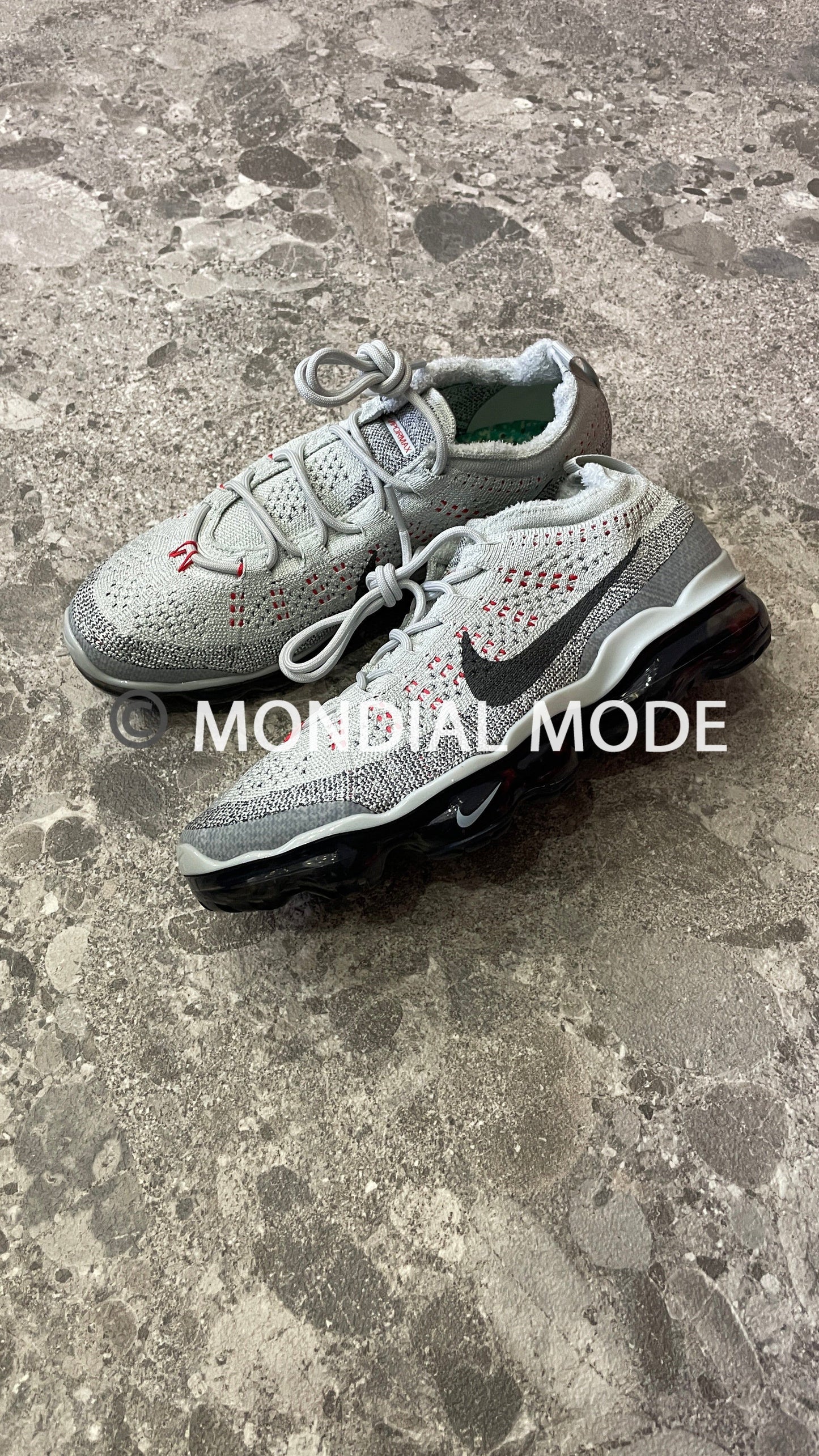 NIKE DV1678-013