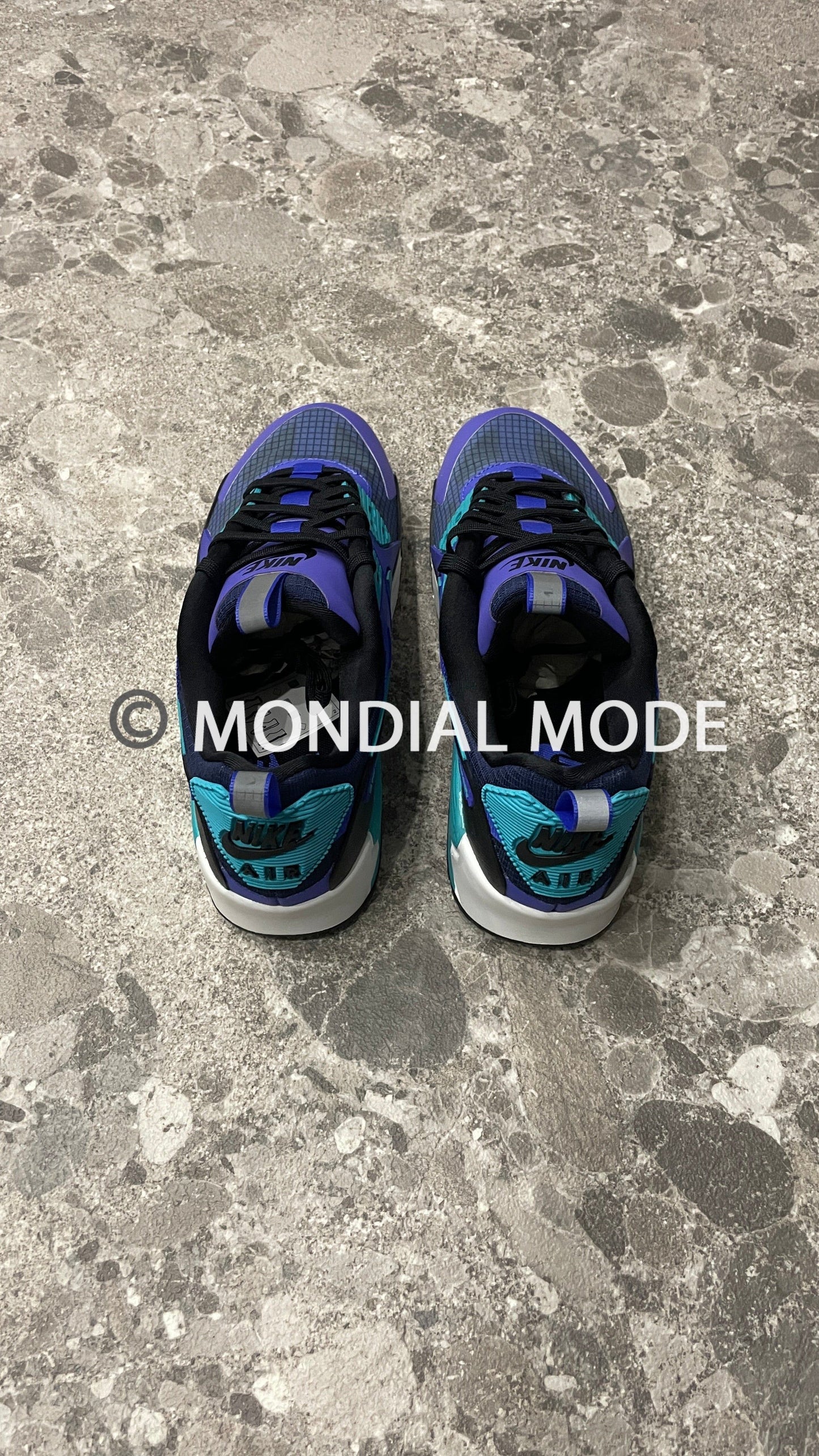 NIKE FB2877-500