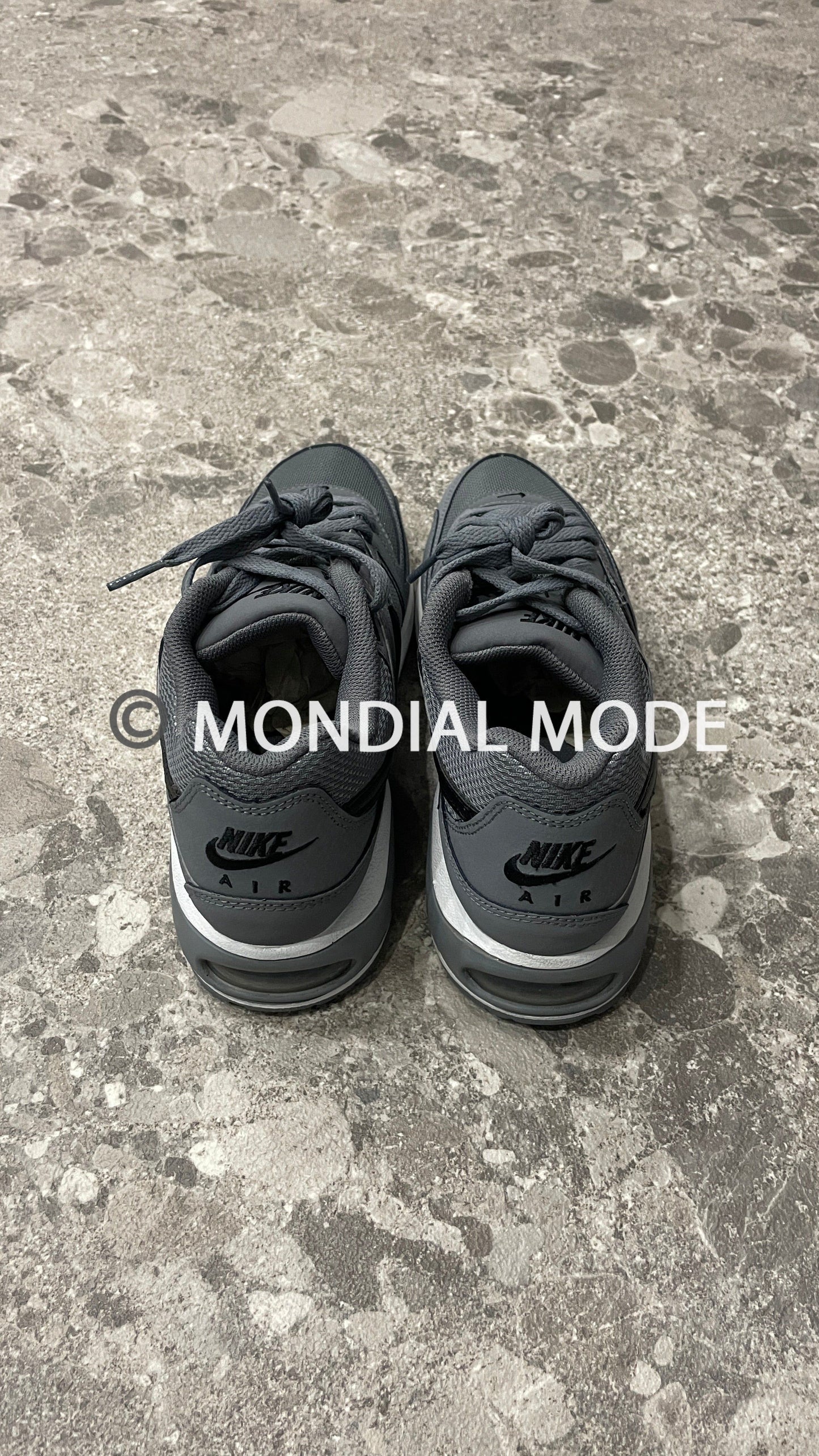 NIKE 629993-012