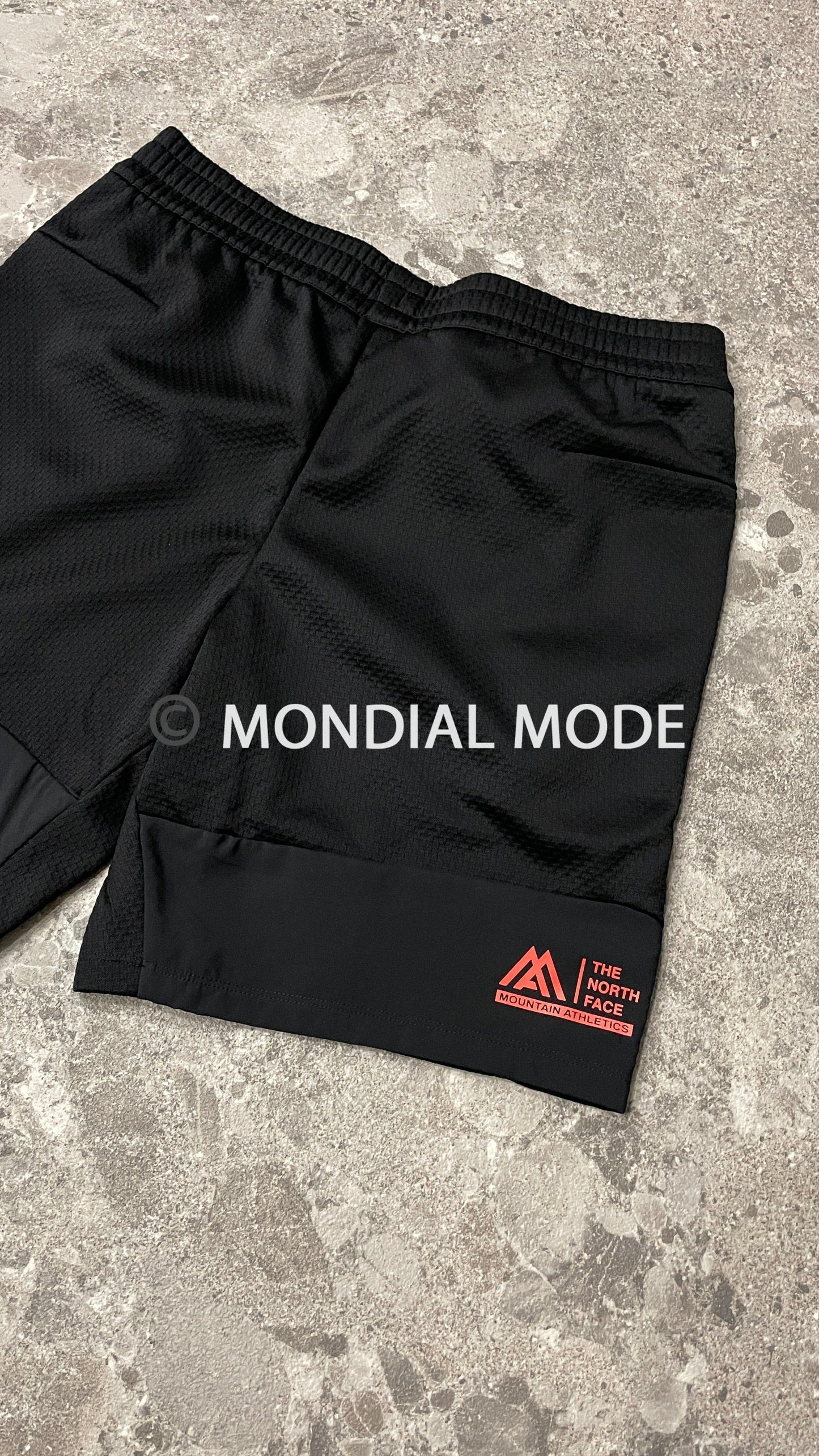 THE NORTH FACE MOUNTAIN ATHLETICS SHORTS
