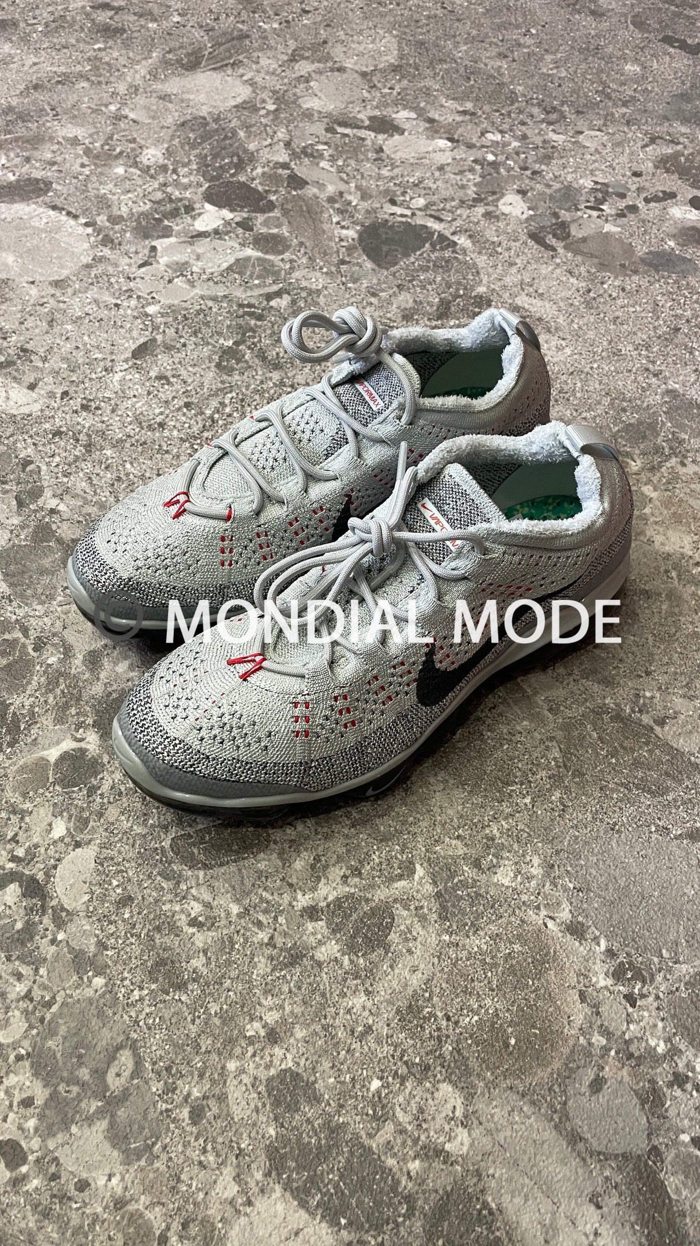 NIKE DV1678-013