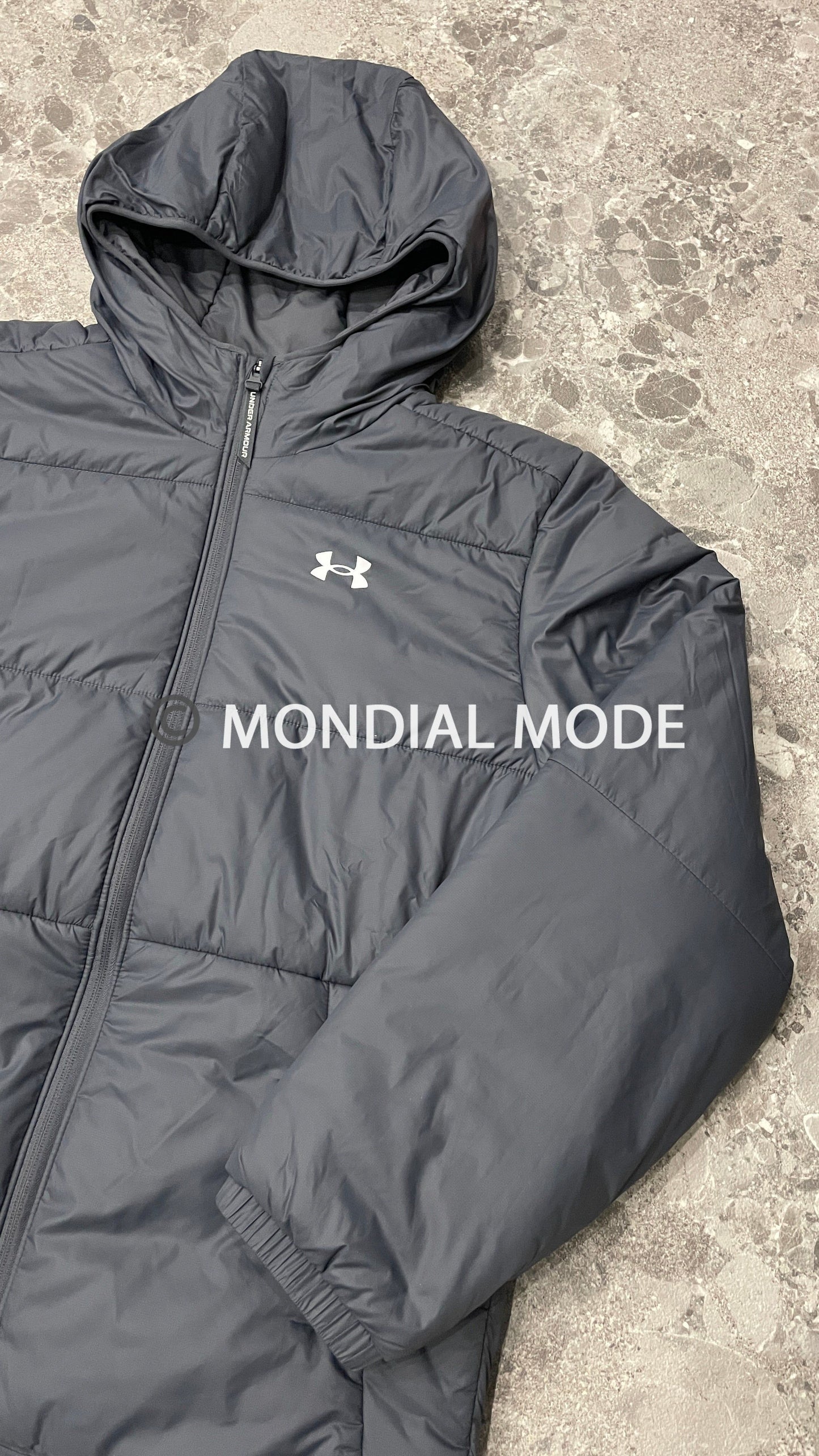 UNDER ARMOUR INSULATED JACKET