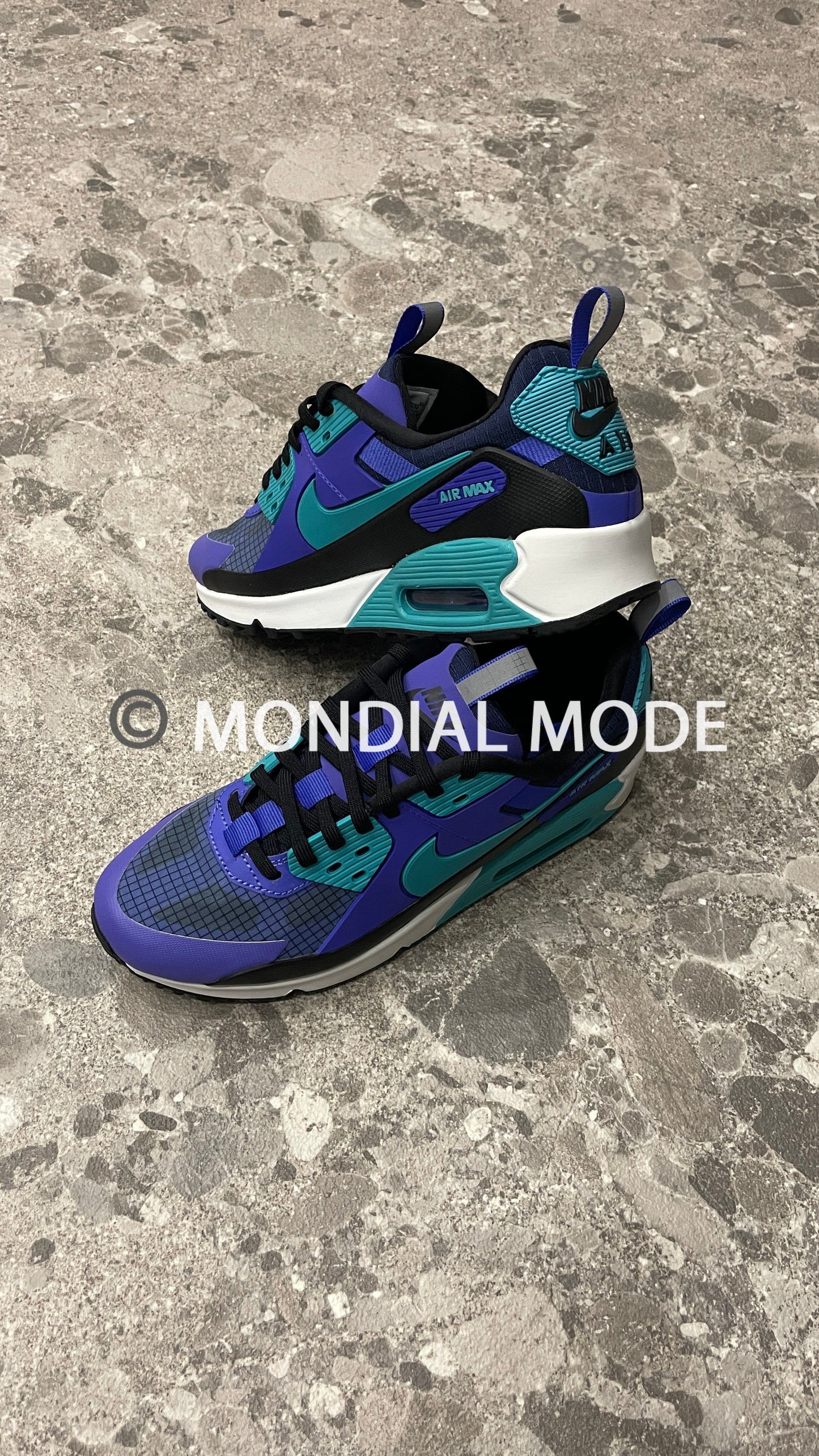 NIKE FB2877-500