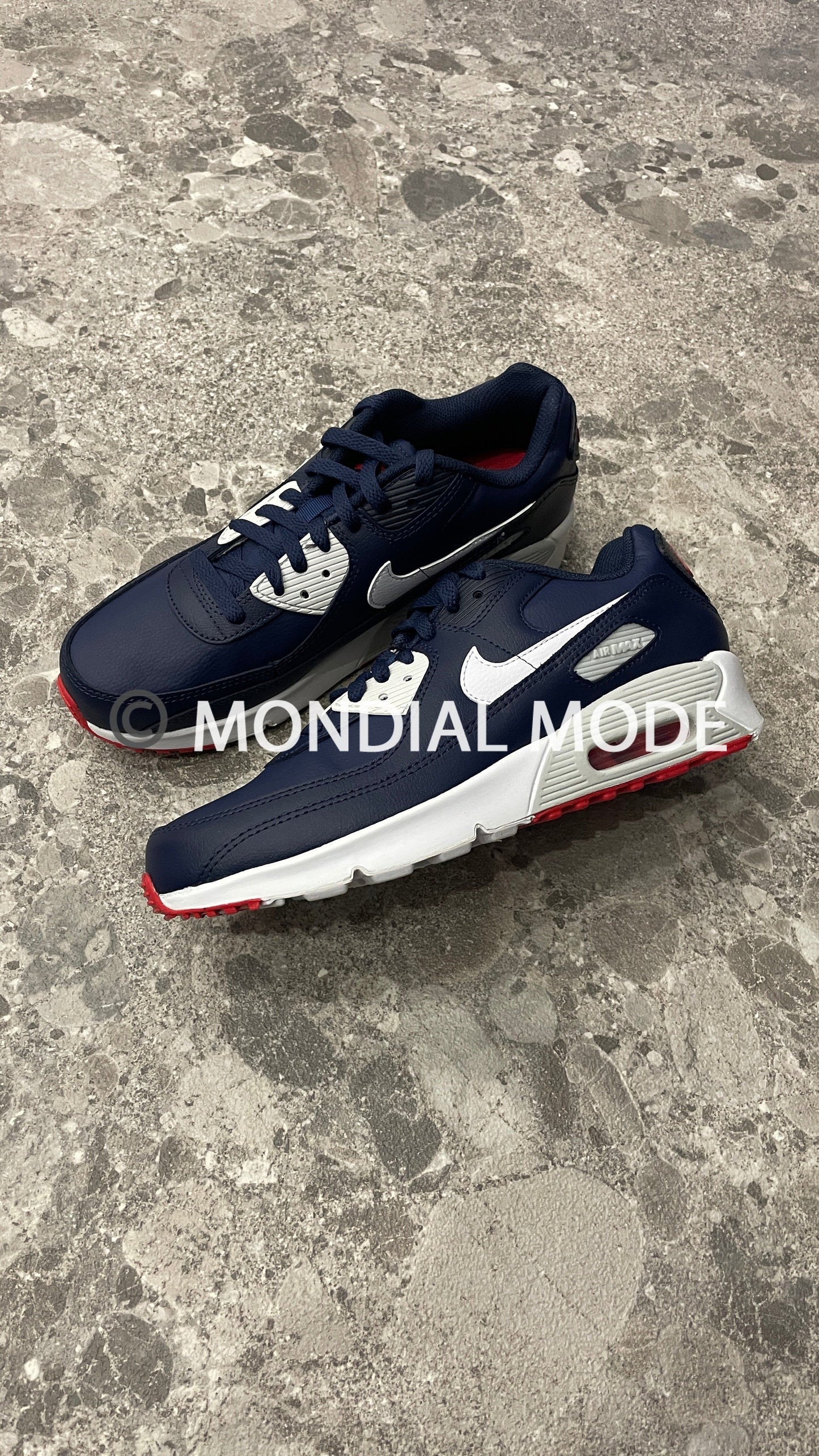 NIKE DV3607-400