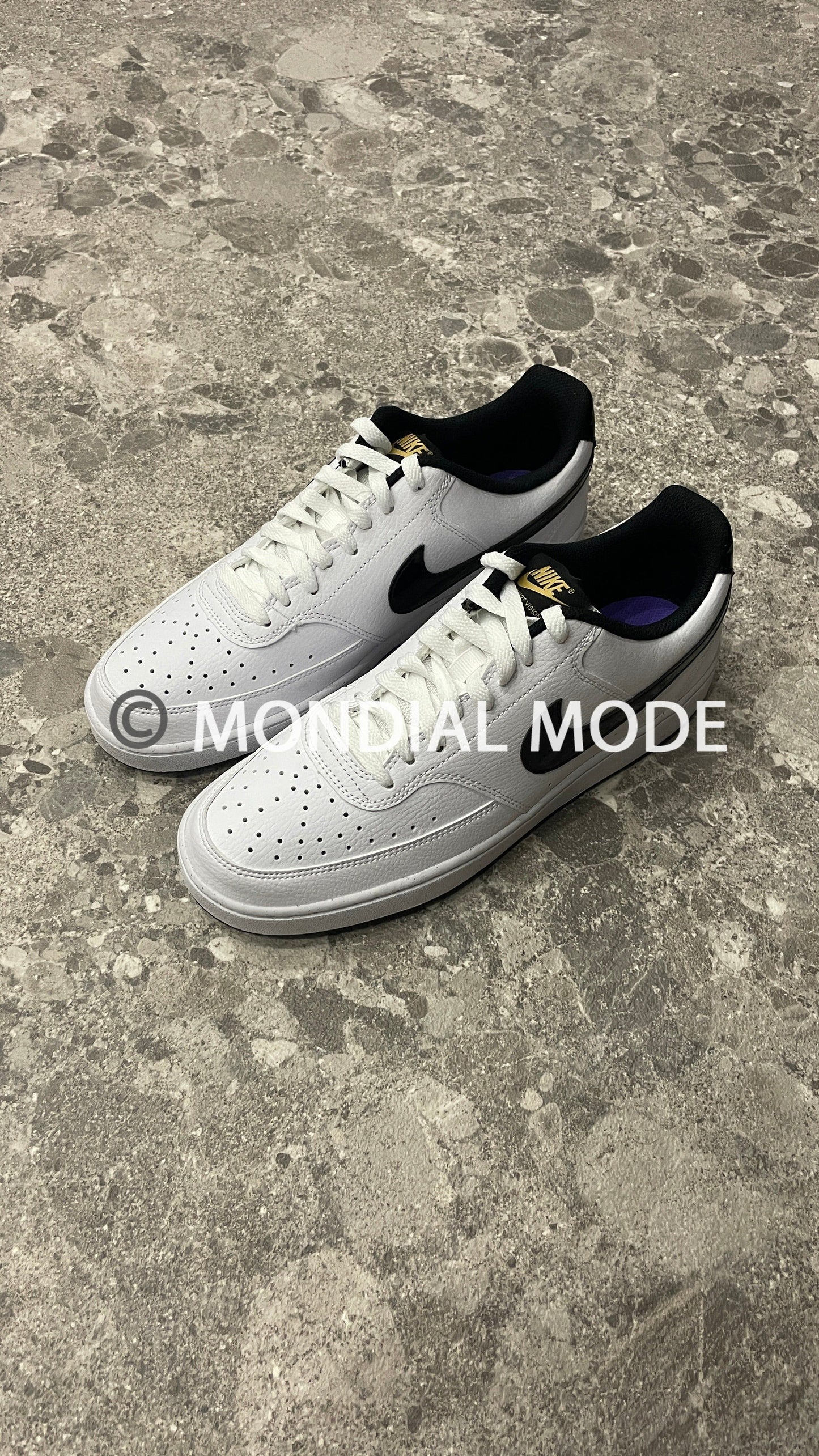NIKE DV1899-100
