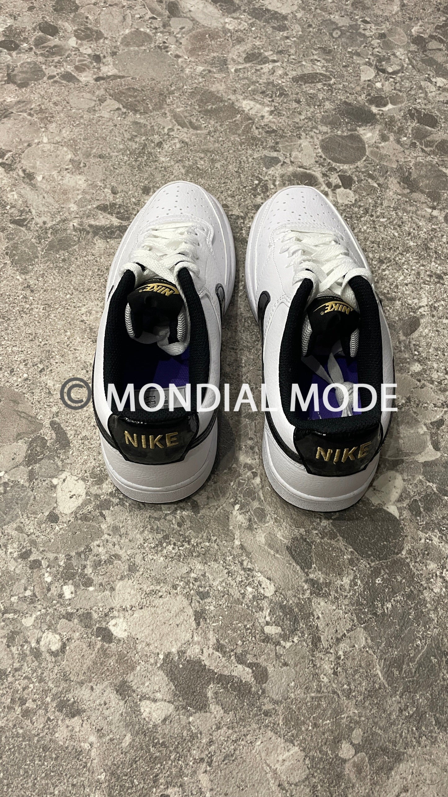 NIKE DV1899-100