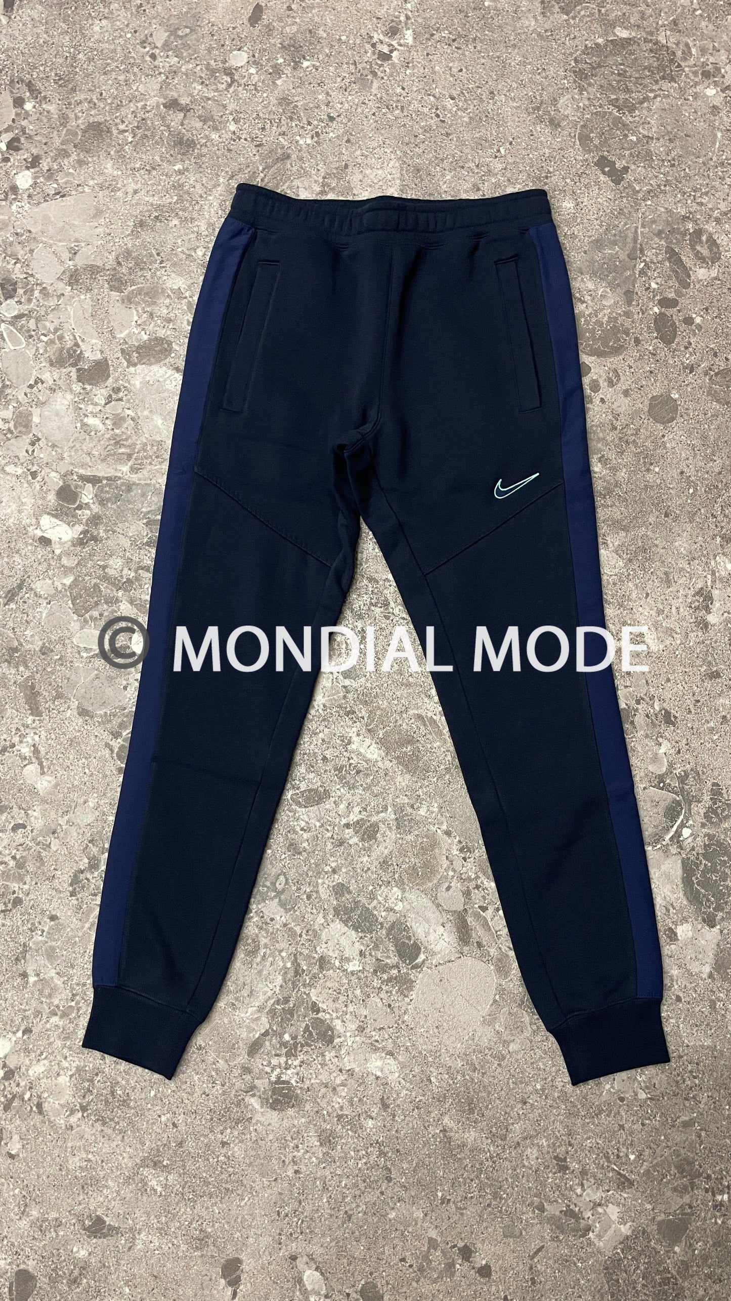 NIKE FLEECE TRACKSUIT