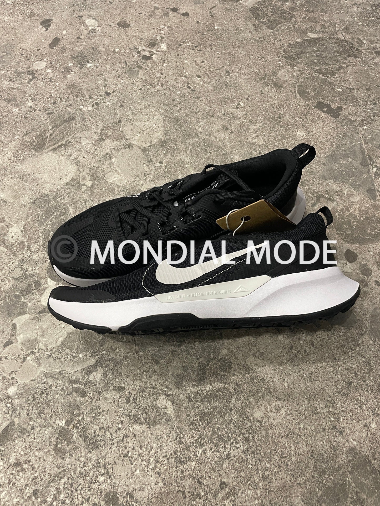 NIKE DM0822-001
