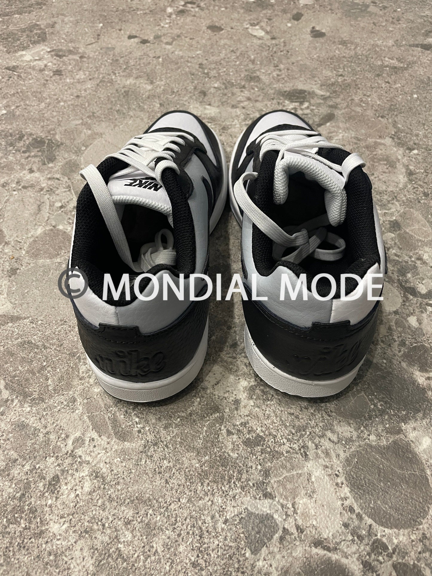 NIKE AQ1774-102