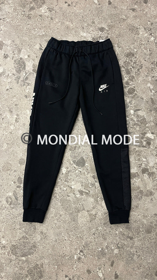 NIKE DM5209-010