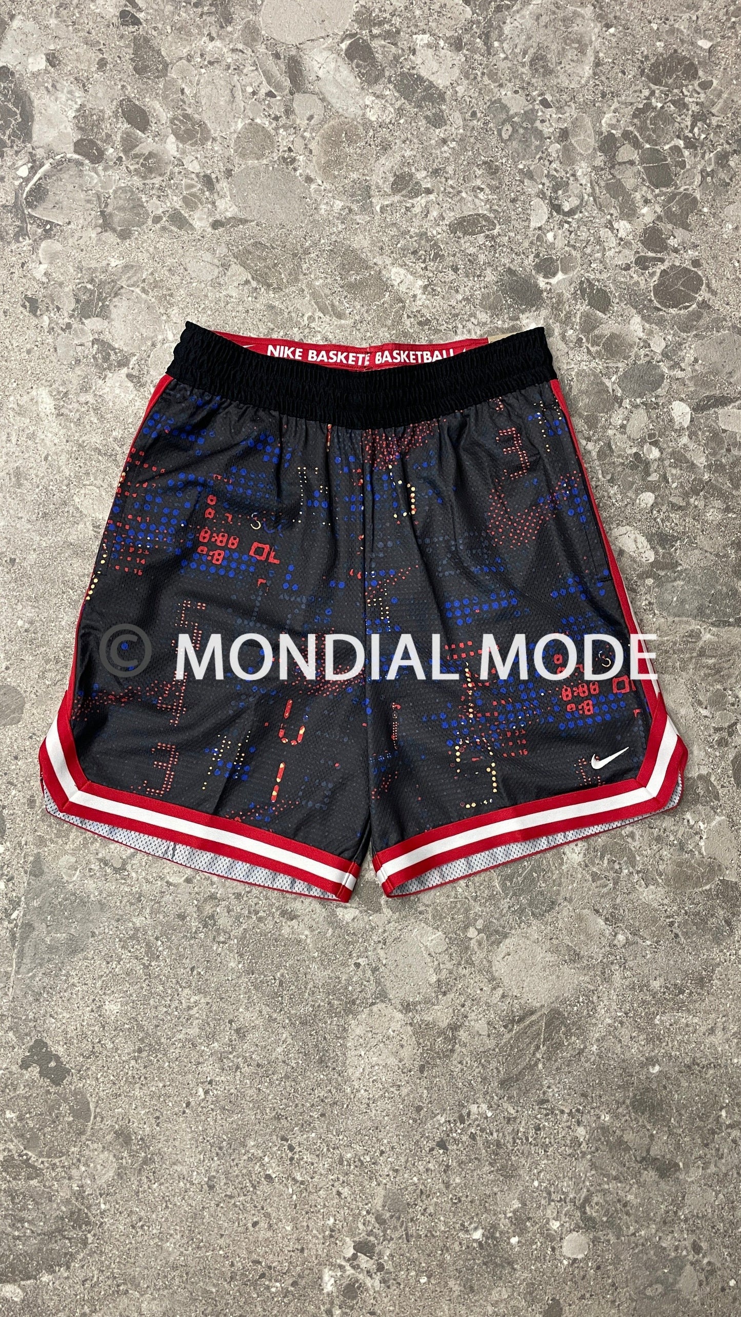 NIKE FZ0658-010