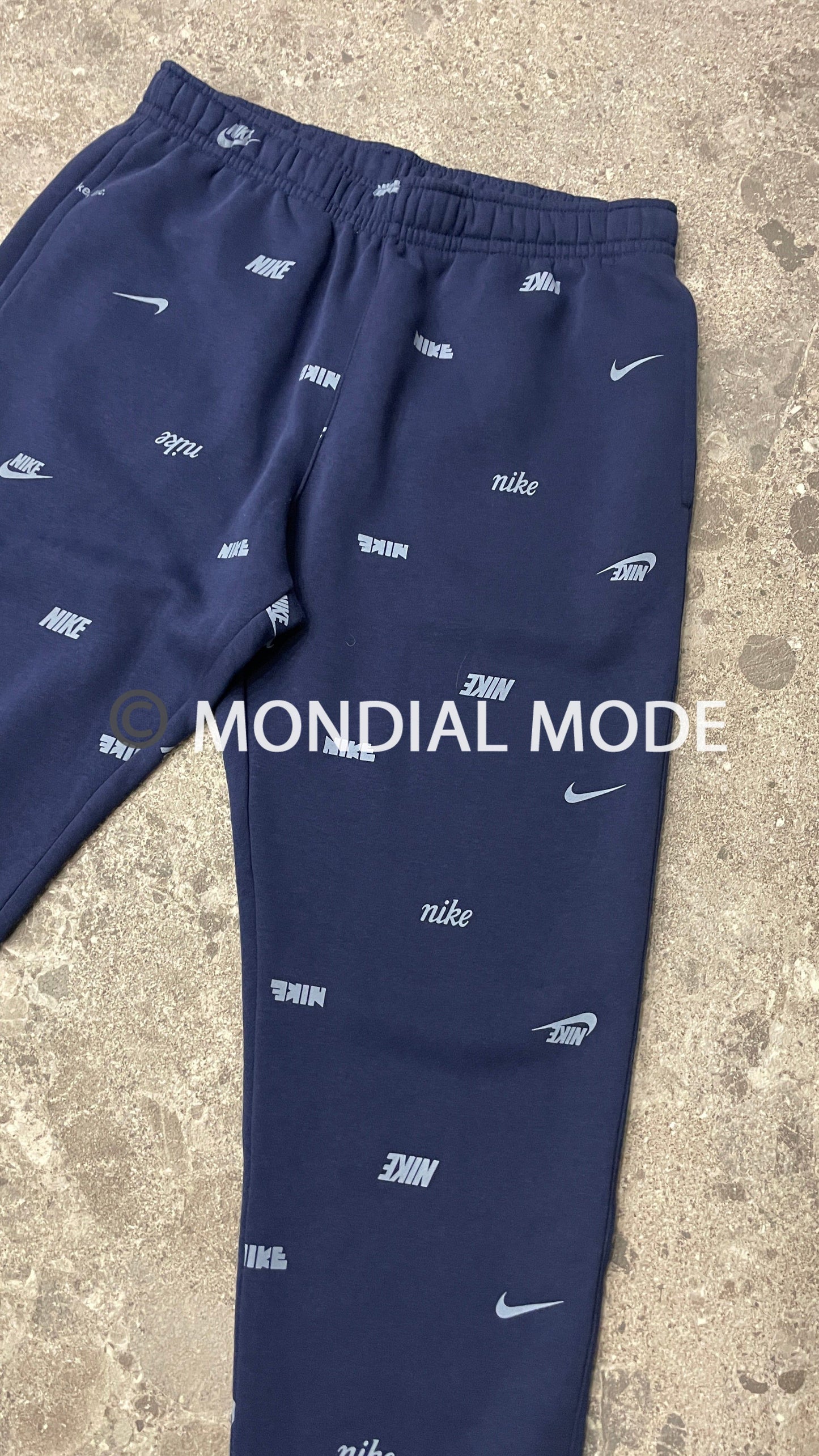 NIKE FB7437-410