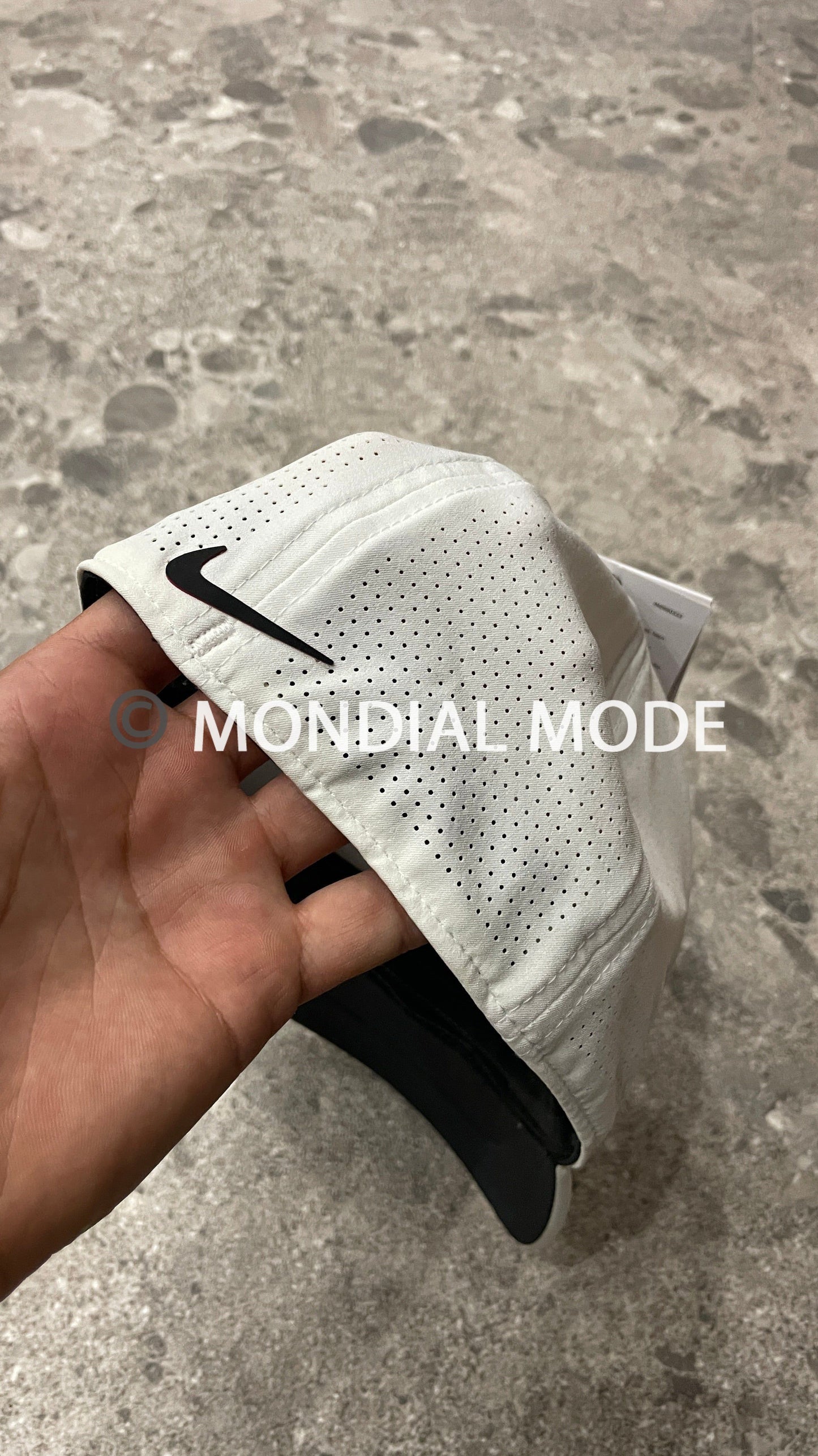 NIKE FB6454-100