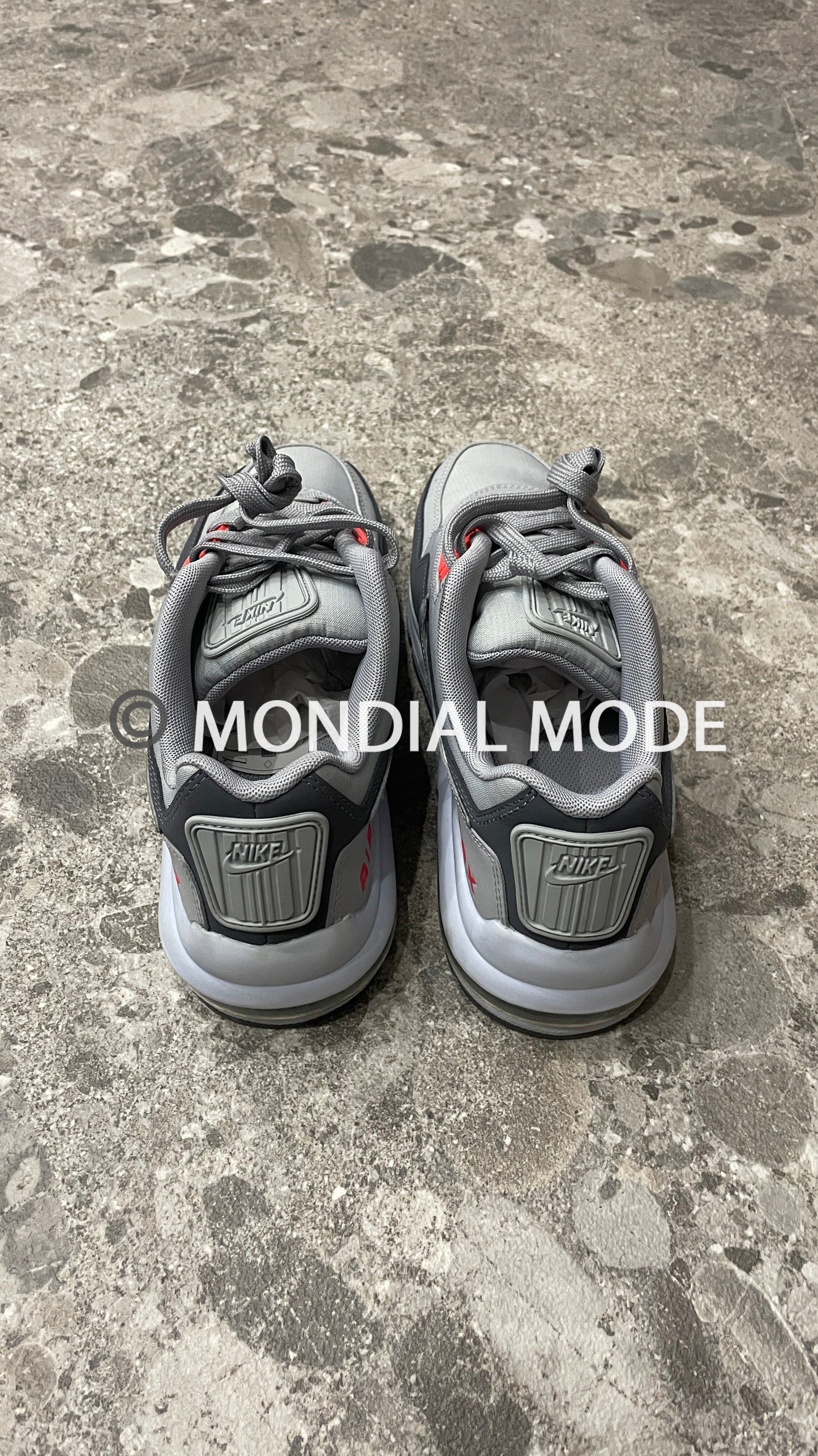 NIKE 695484-003