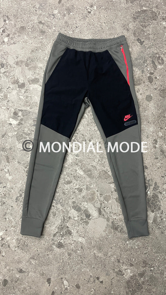NIKE FB1436-029
