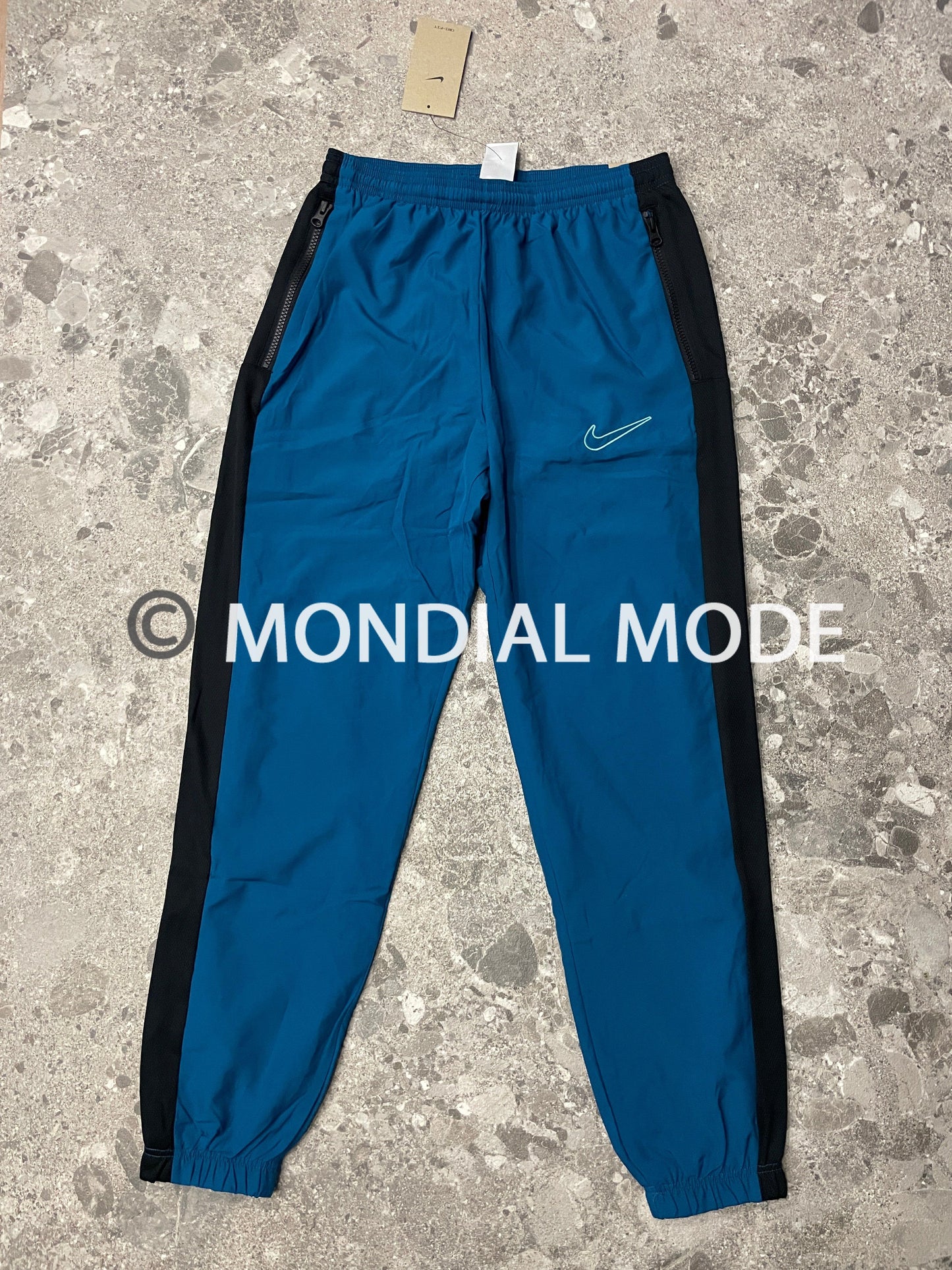 NIKE DV9736-301