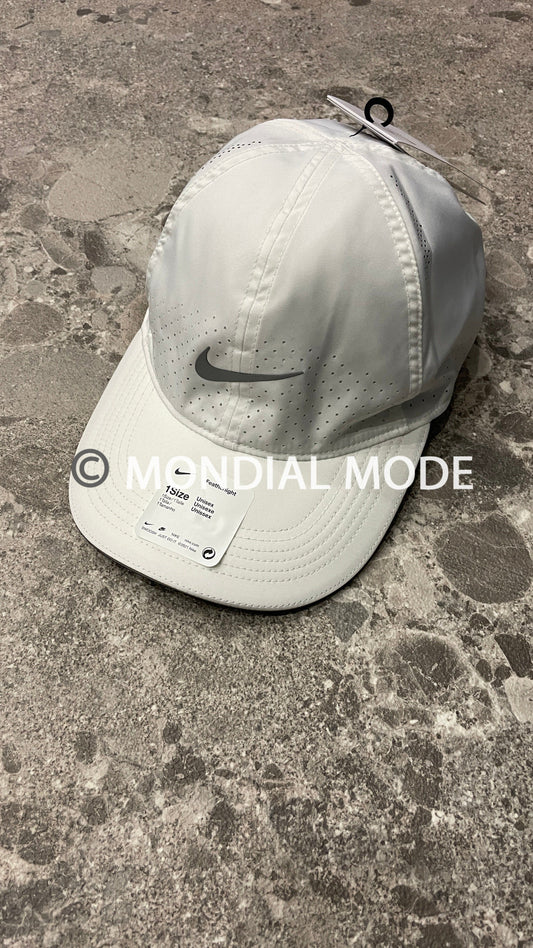 NIKE DC3598-100