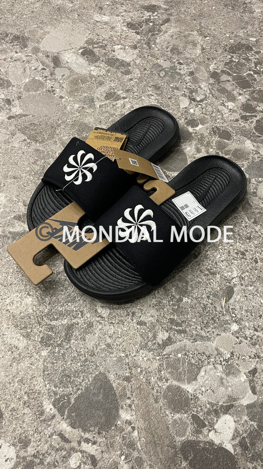 NIKE DM8598-002