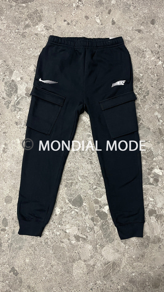 NIKE FN5200-010