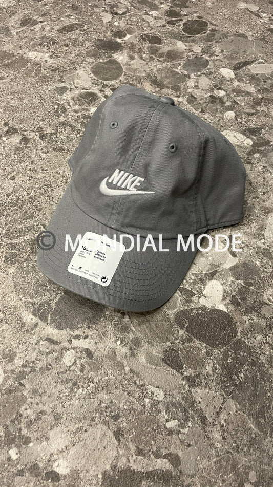 NIKE 913011-073