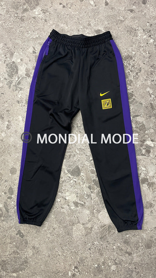 NIKE DX9885-010