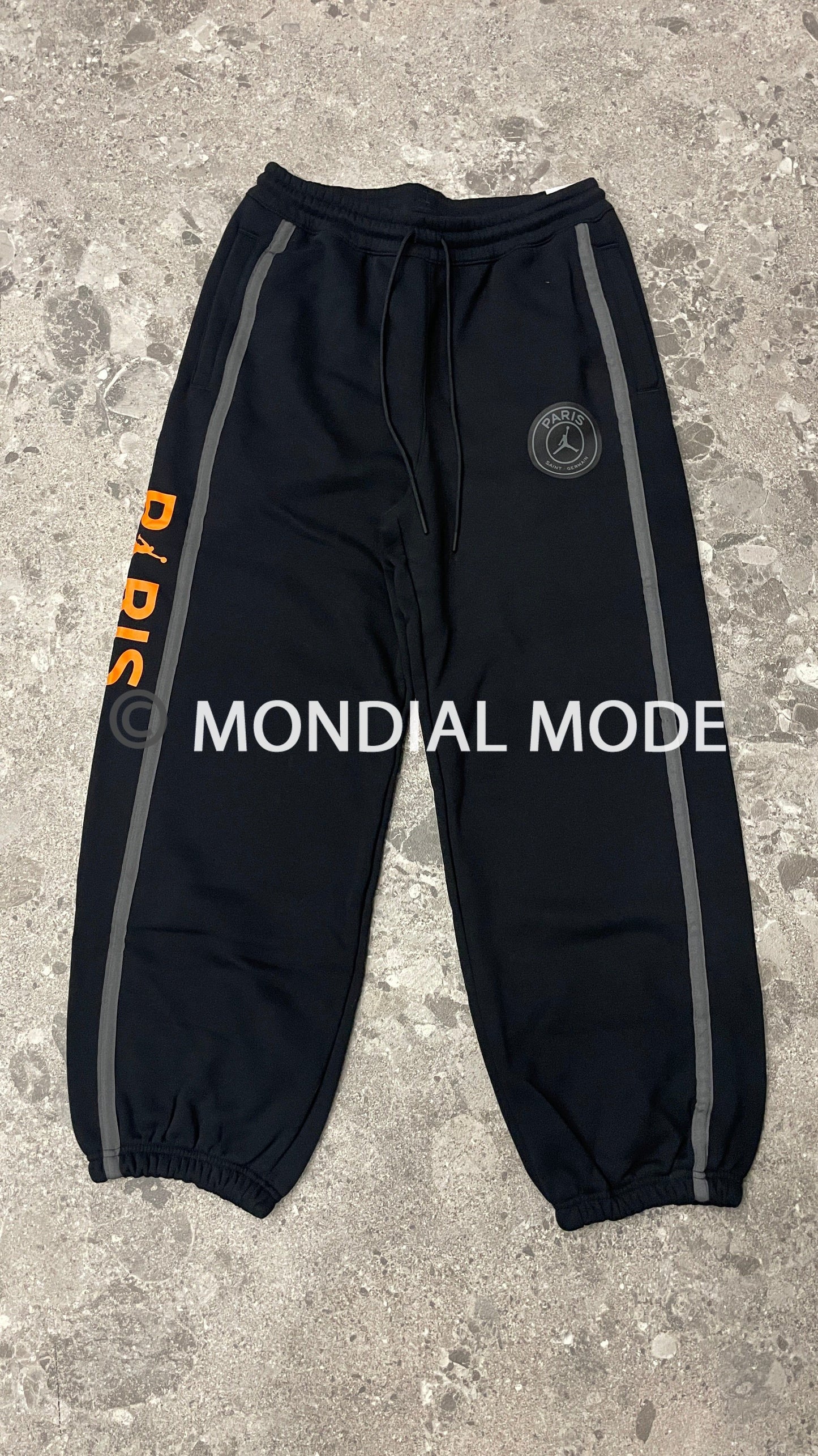 NIKE DZ2949-010