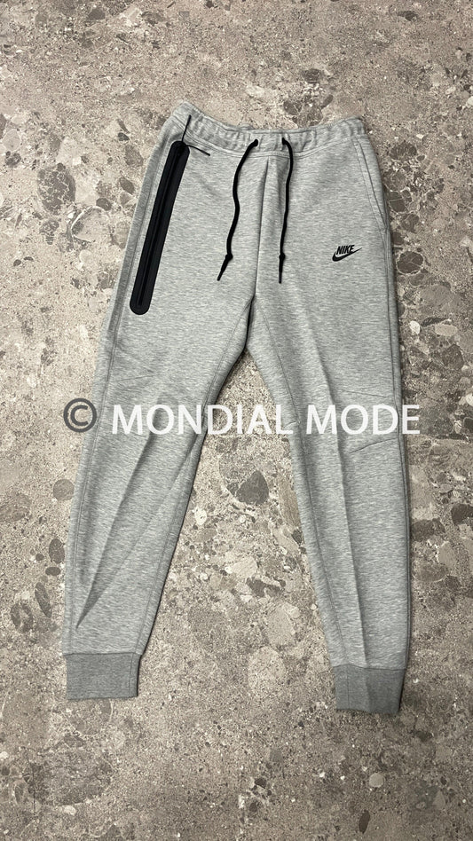 NIKE FB8002-063