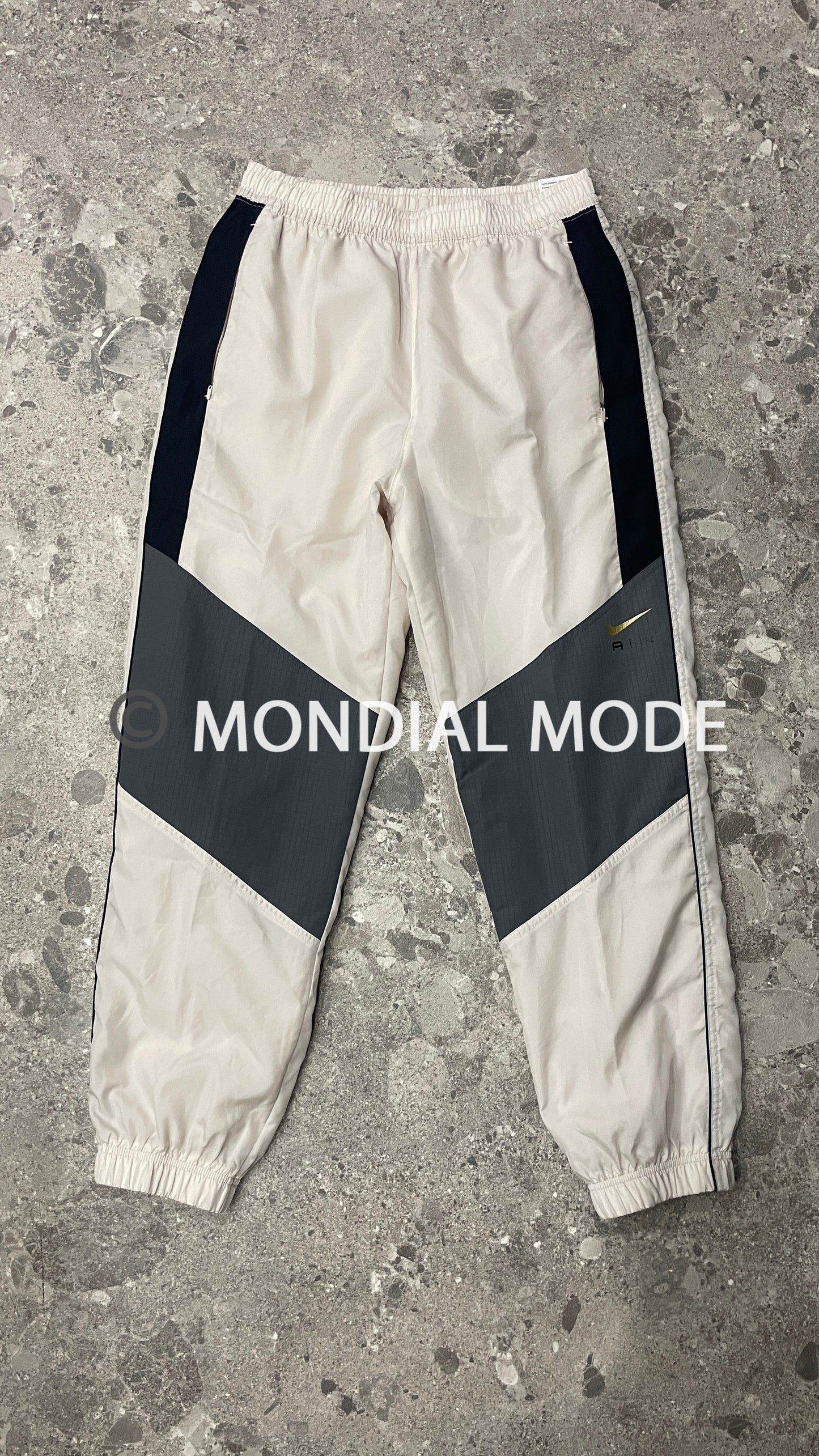 NIKE FN7688-104