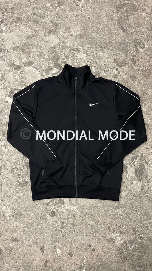 NIKE FN0257-010