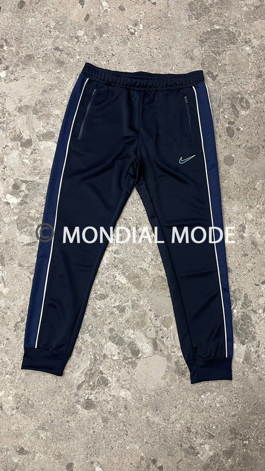 NIKE FN0250-475