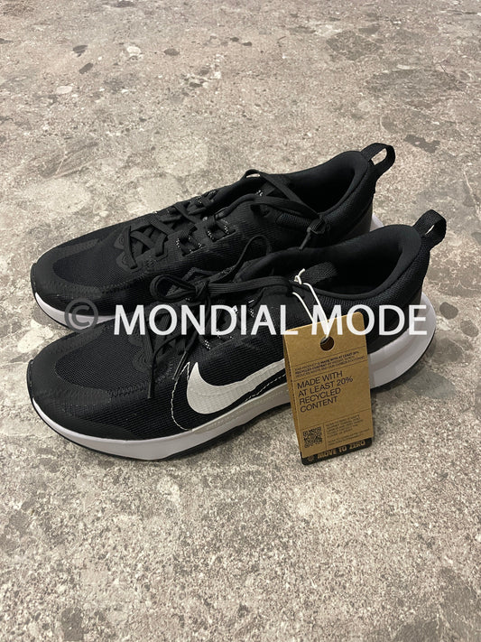 NIKE DM0822-001
