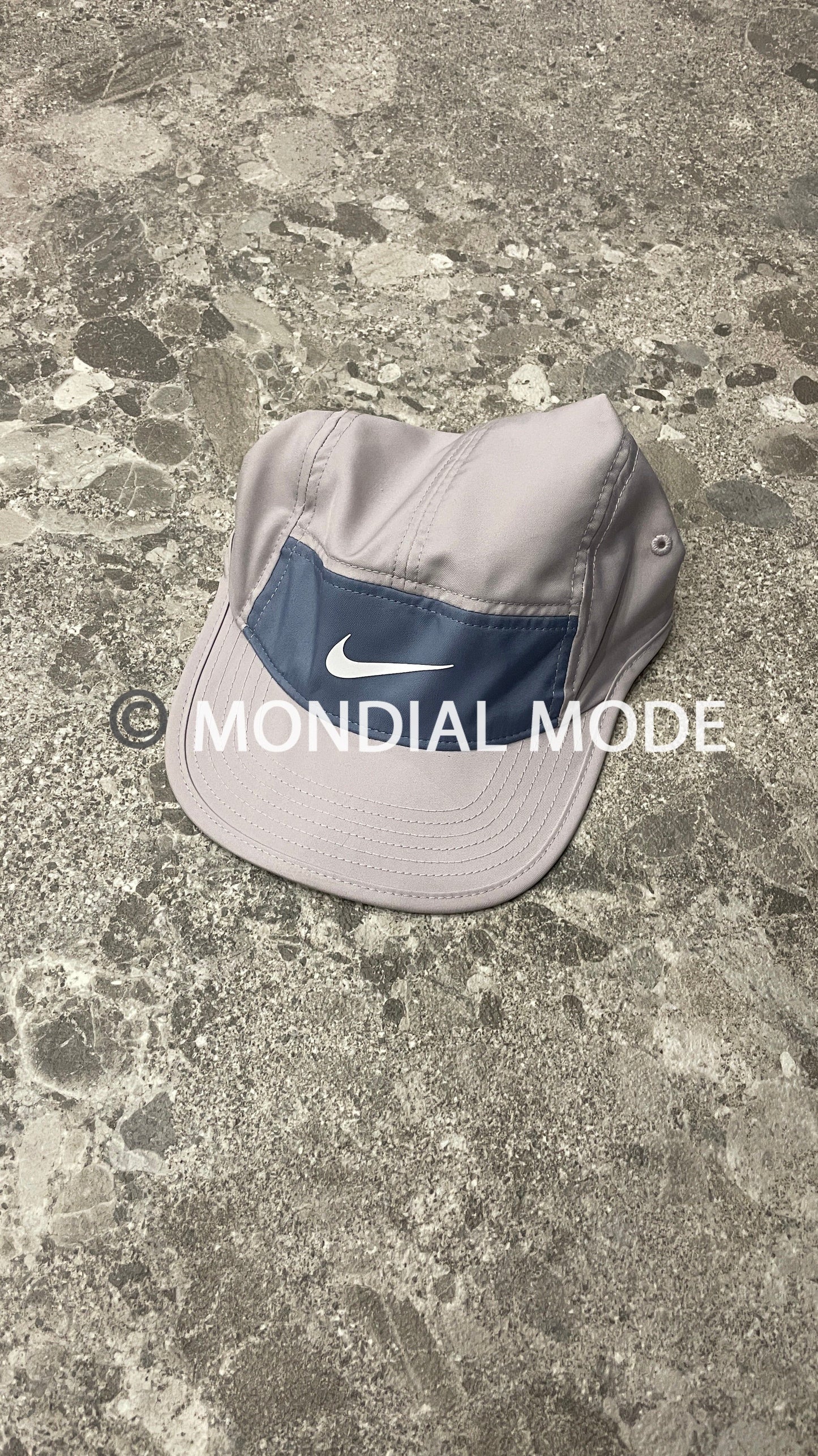 NIKE FB5624-019
