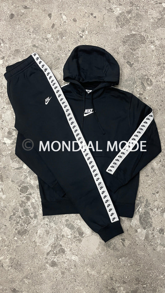 NIKE DM6838-010