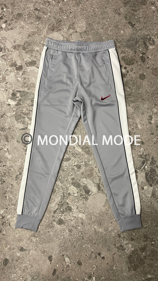 NIKE FN0250-012