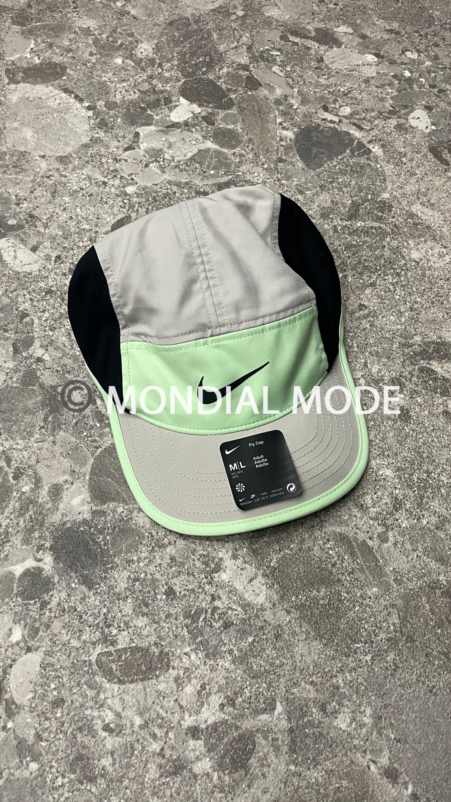 NIKE FB5624-012