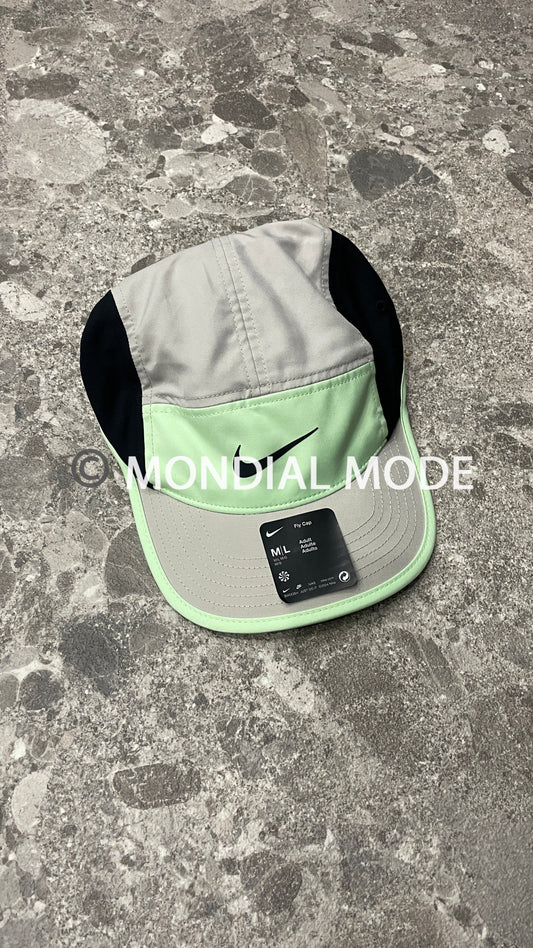 NIKE FB5624-012